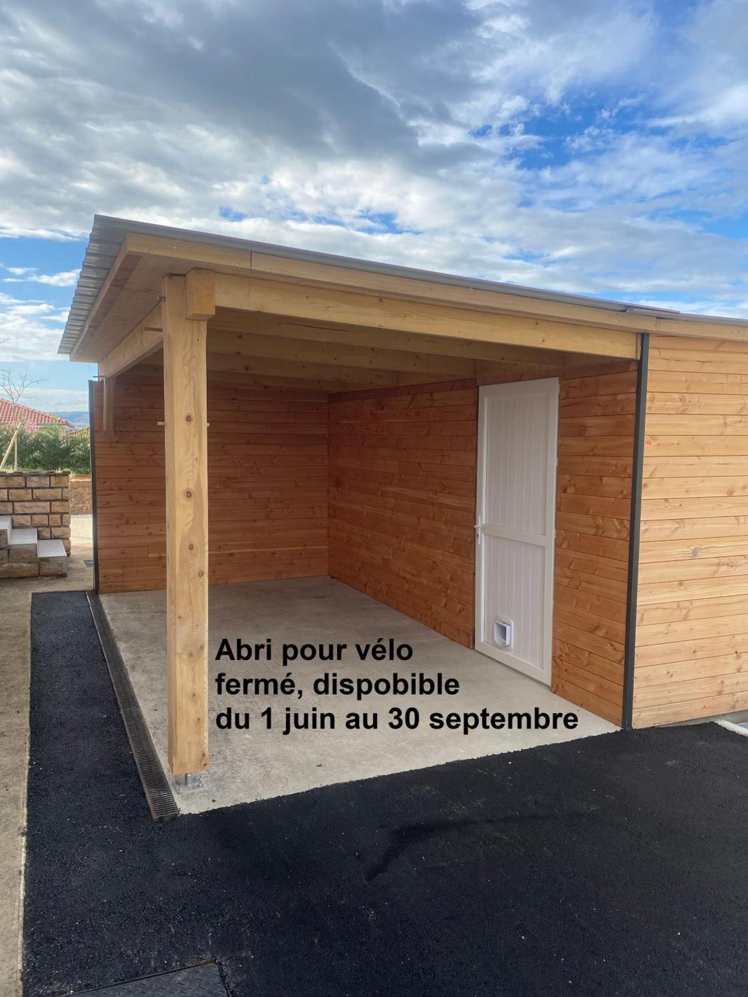 Studio Chez L'Habitant Avec Piscine Commune Grieges Bagian luar foto